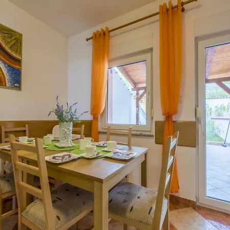 House Haus Rosa Holiday home